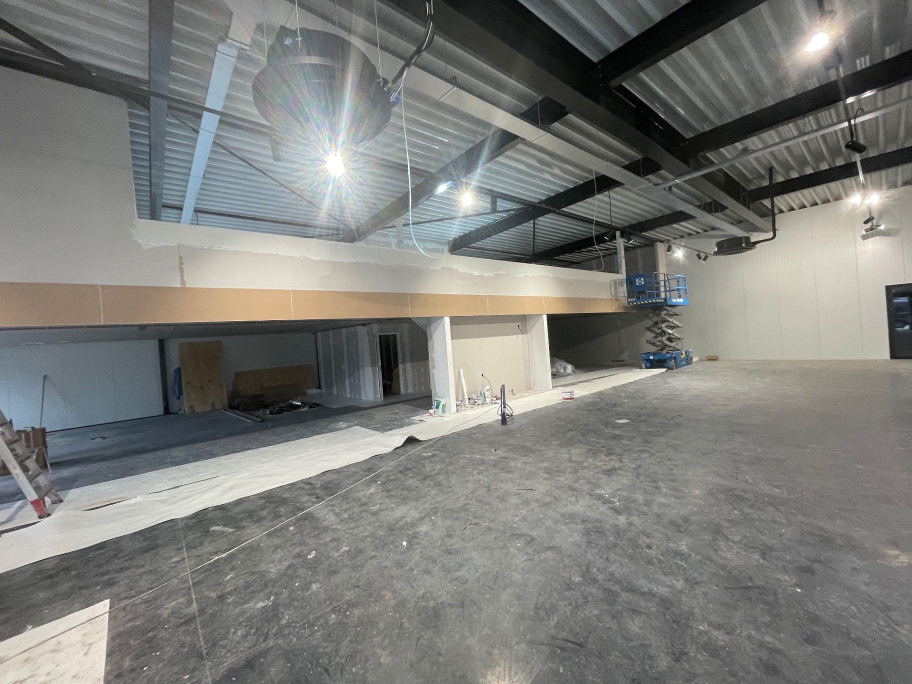 Metal-studwanden autobedrijf – foto 5