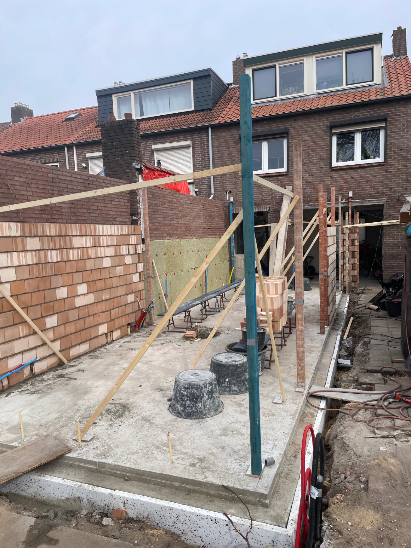 Van bestaande achterzijde naar complete woninguitbreiding – foto 5