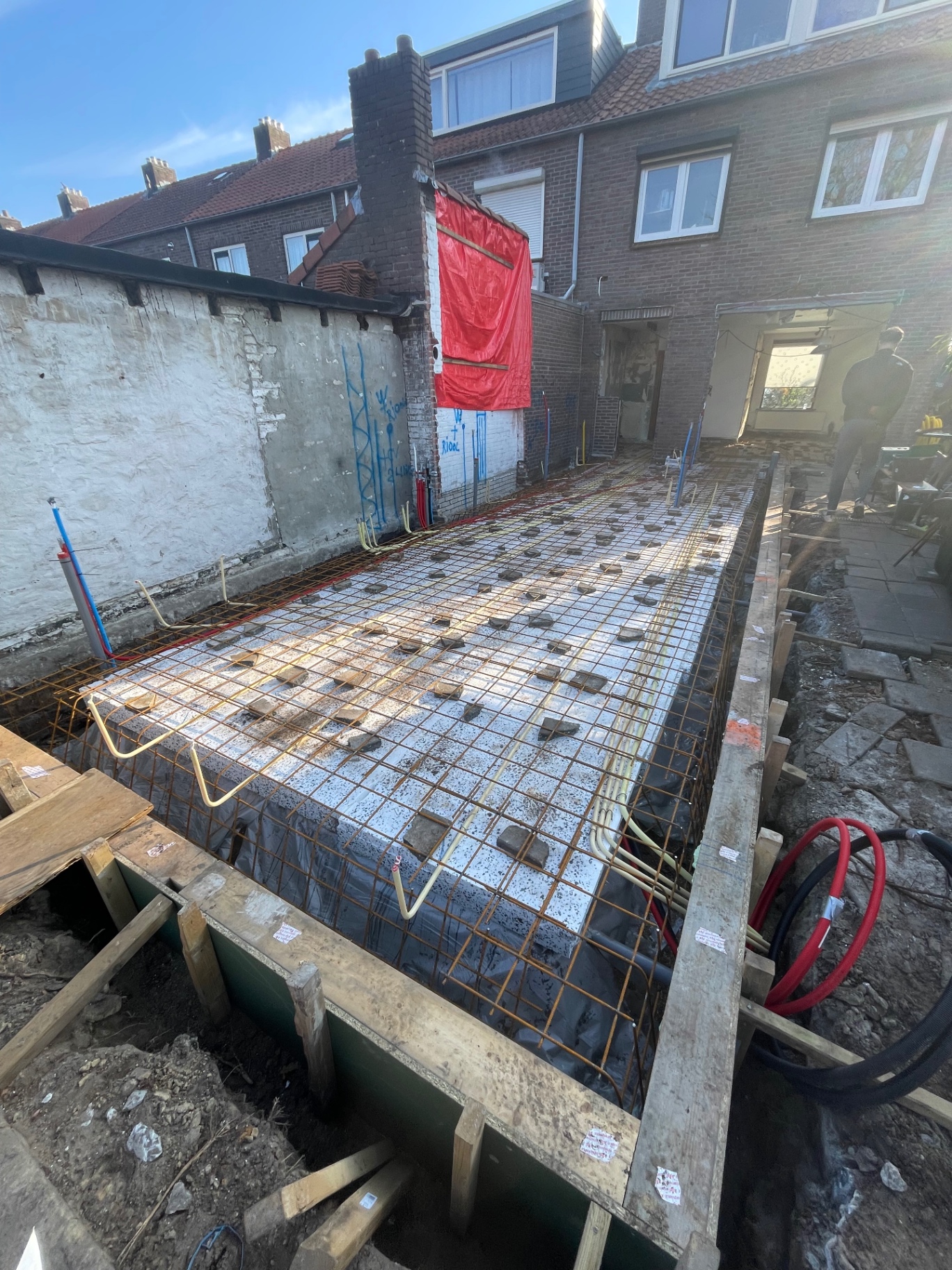 Van bestaande achterzijde naar complete woninguitbreiding – foto 3
