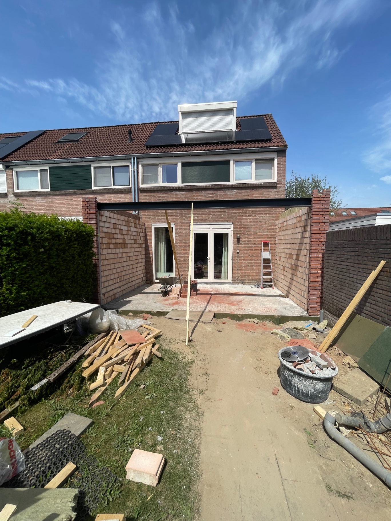 Aanbouw en tuinmuur – foto 4